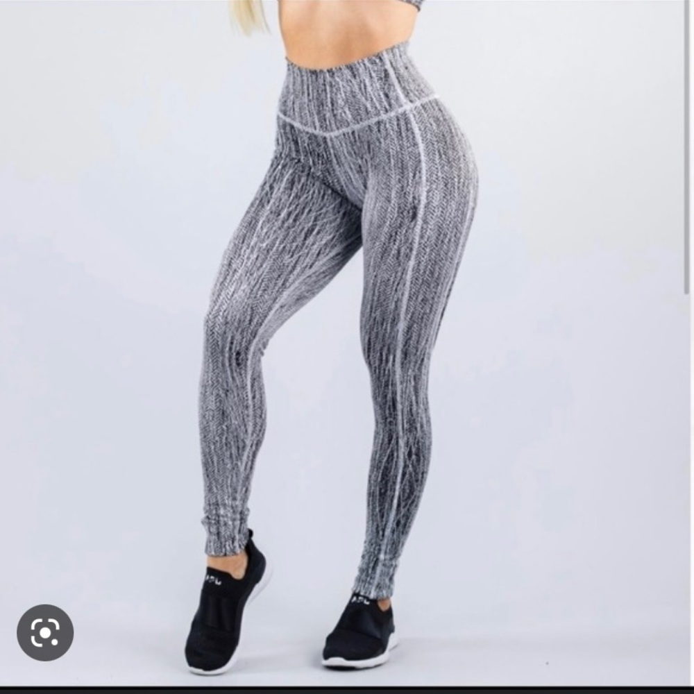 BuffBunny Jacquard Leggings